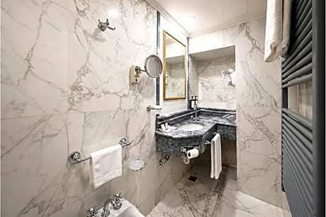 Compact Room