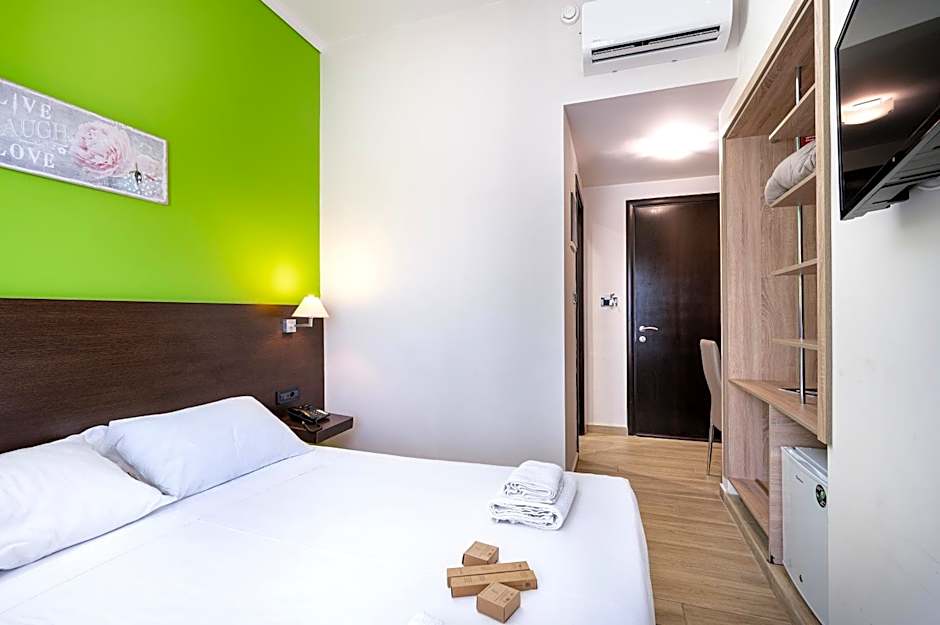 Sonia Hotel & Suites - Adults Only