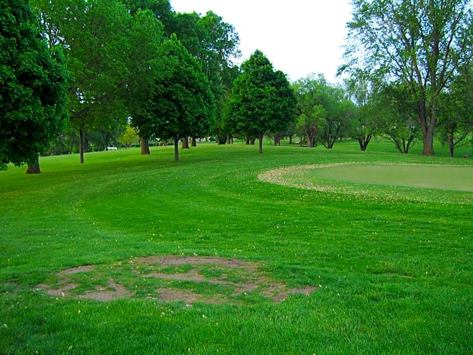 Cobblestone Inn & Suites - Denison | Majestic Hills