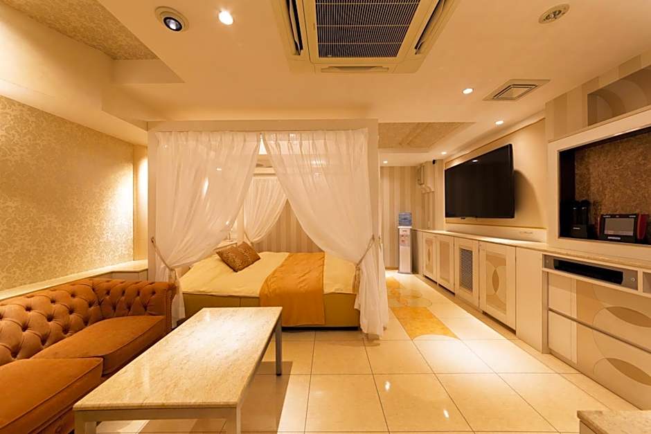 Hotel Luna Ikeda (Adult Only)