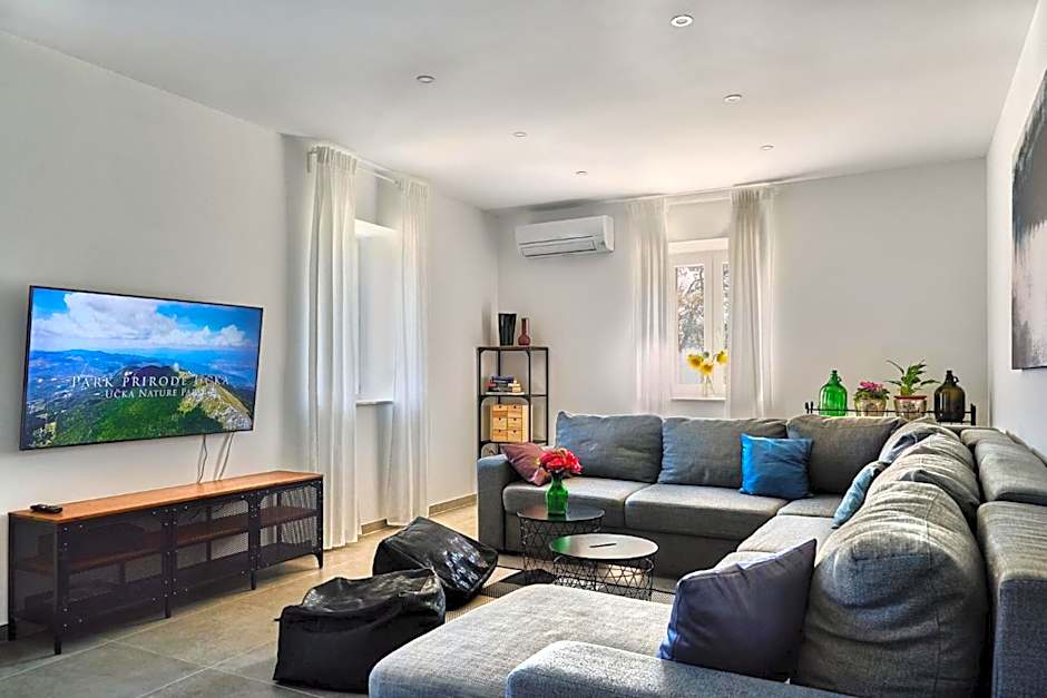 Villa Telma in Kostrčani - Haus für 8-10 Personen