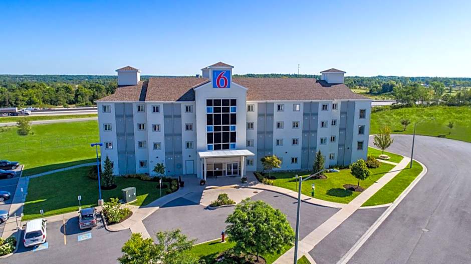 Motel 6 Kingston Ontario