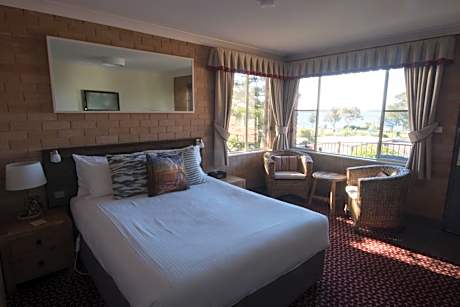 Suite with Water View - Top Floor