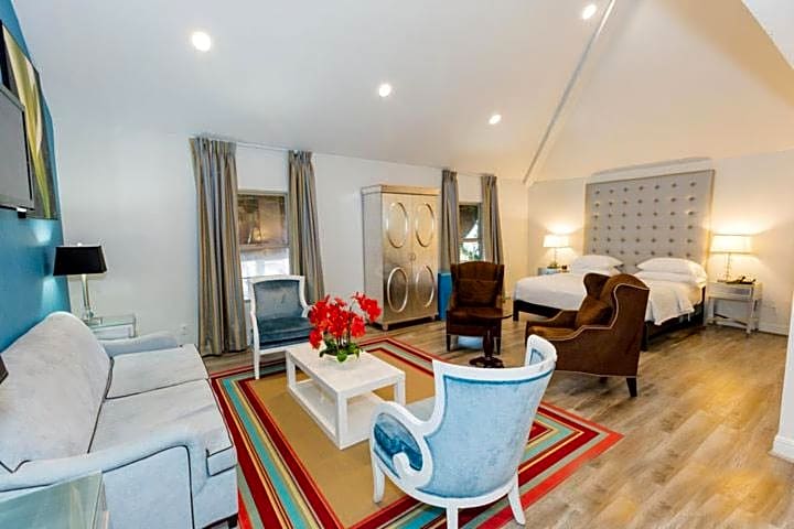 L.A. Sky Boutique Hotel