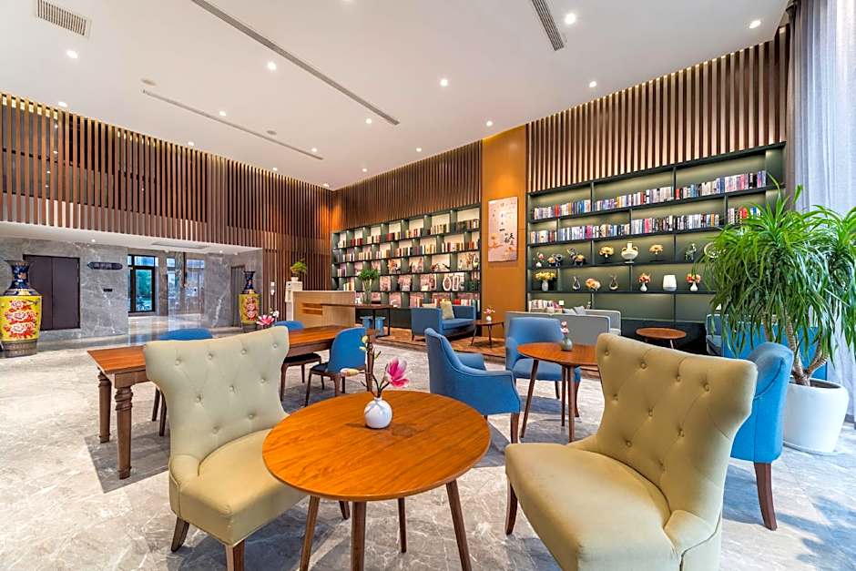 GEM Hotel Luoyang Longmen High Speed Railway Station Univerisity Town