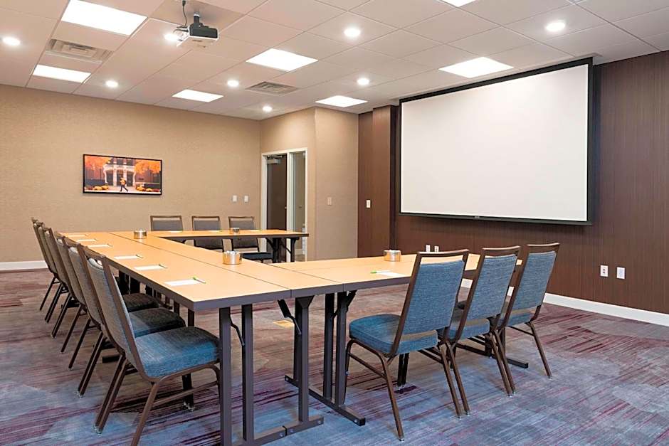 Courtyard by Marriott Mt. Pleasant at Central Michigan University