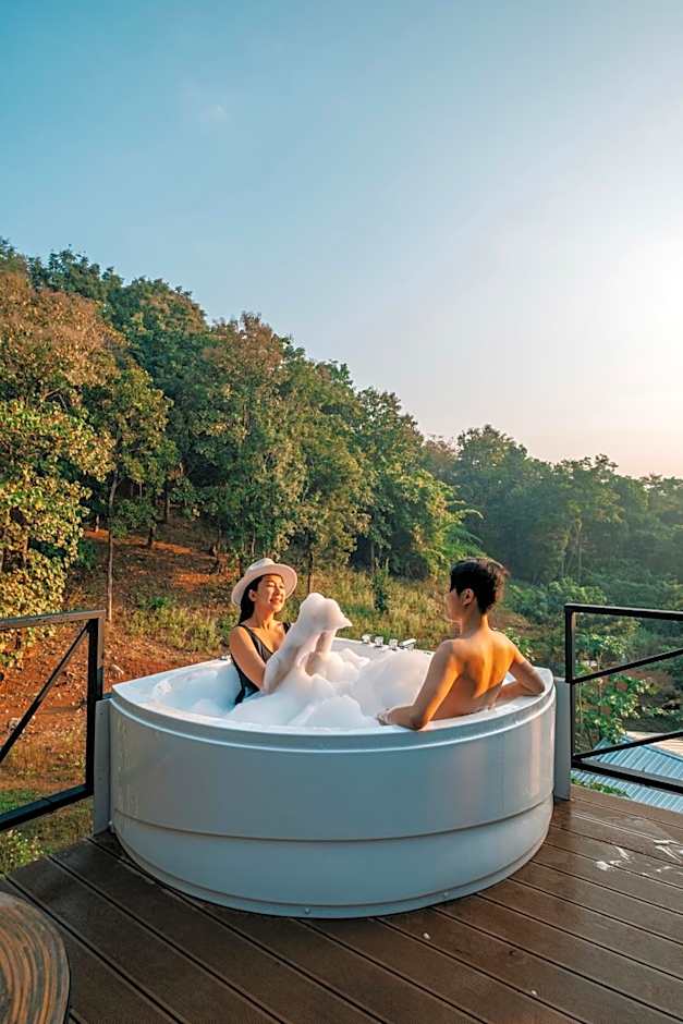 แคมป์ต๊ะต่อนยอน แม่กำปอง เชียงใหม่ CAMP Ta-Torn-Yorn Maekampong Chiang Mai