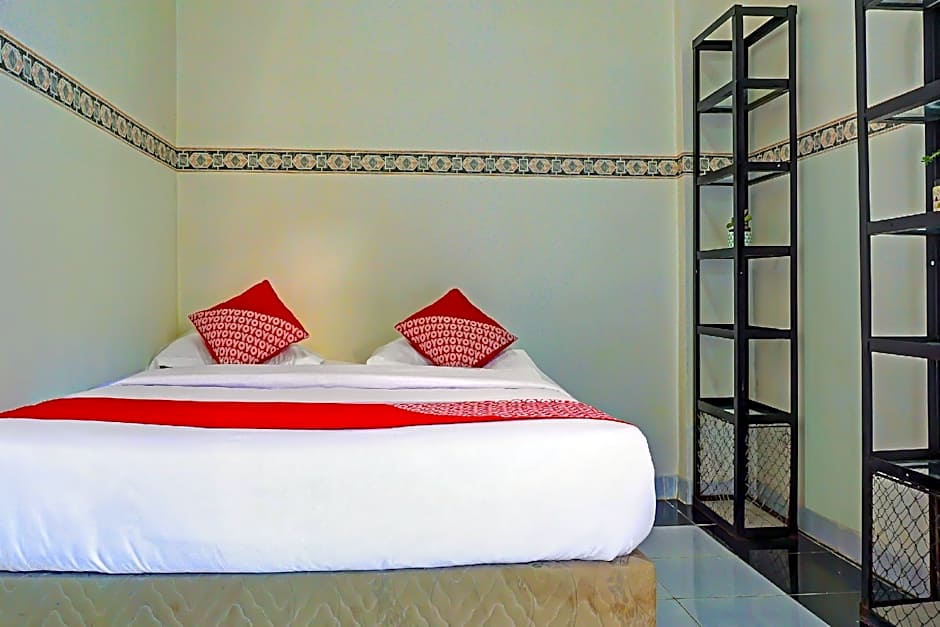 OYO 91900 Wisma Amrach