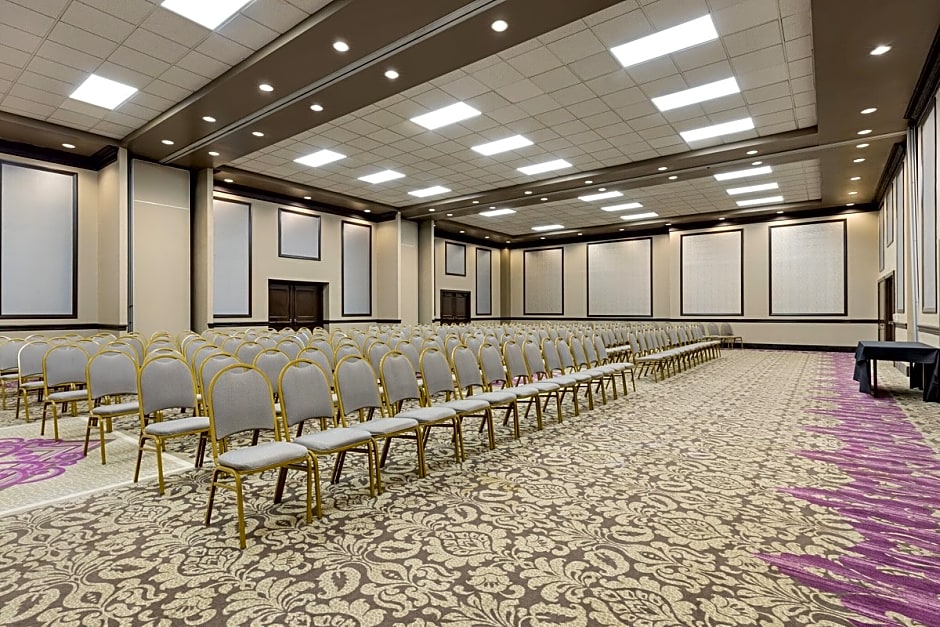 IBAN Dallas Park Central Hotel, Trademark by Wyndham