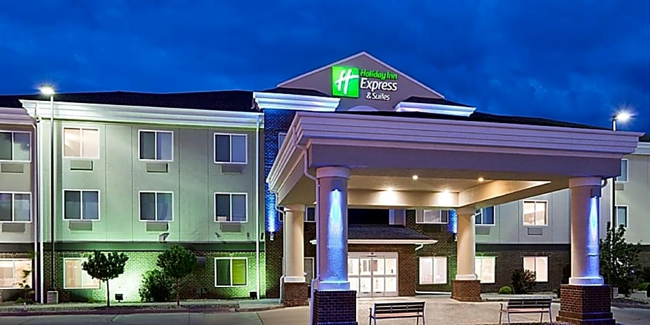 Holiday Inn Express Hotel & Suites Dickinson