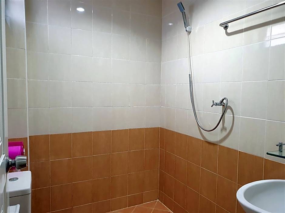 Sea beach Koh Larn 2 Hotel