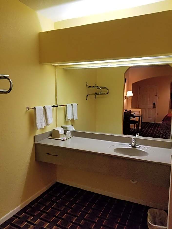 Texan Inn & Suites – Houston, TX