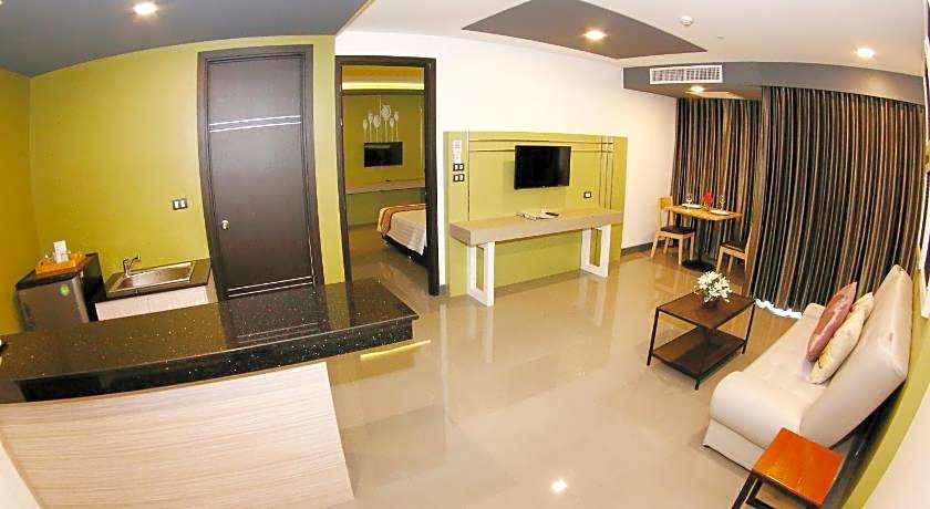 Arthitaya Green Nature Hotel & Lakkhana Poolside Resort