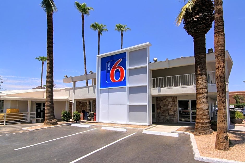 Motel 6 Old town Scottsdale Fashion Square