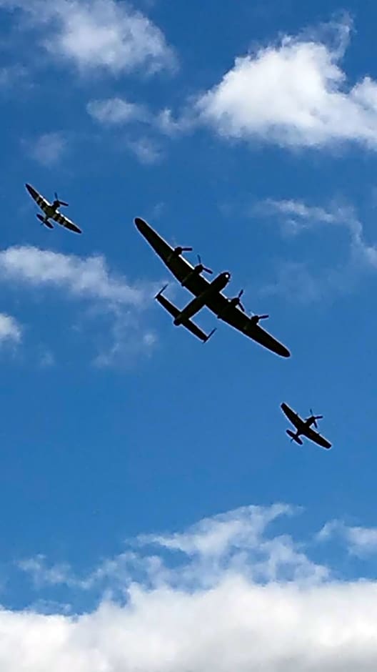 Hot tub breakaways with castle view