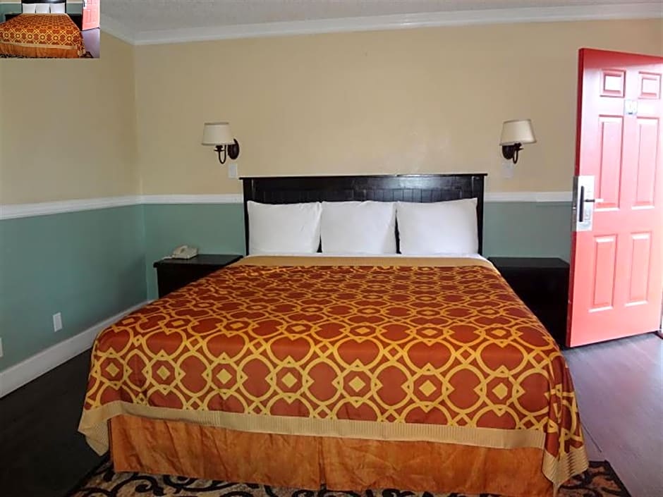Paradise Inn & Suites