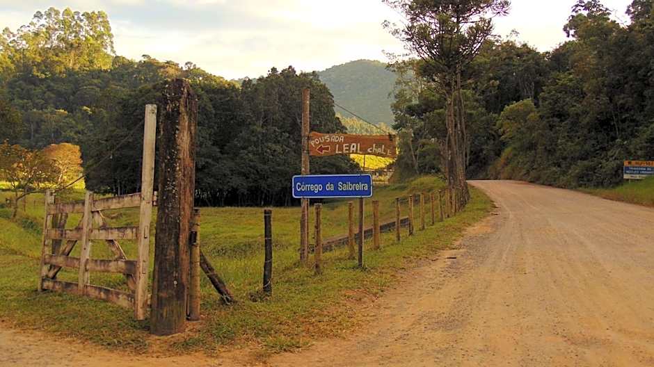 Chalés com Hidromassagem e Lareira em Visconde de Mauá, Prox Pedra Selada, Pousada Leal Chalés