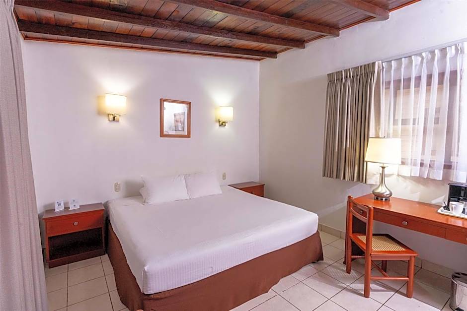 Best Western Las Mercedes