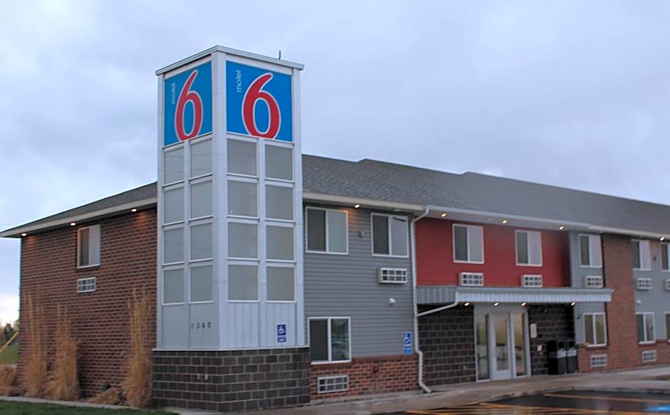 Motel 6-Rexburg, ID