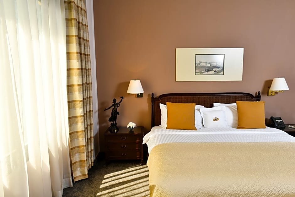 Le Bristol Hotel