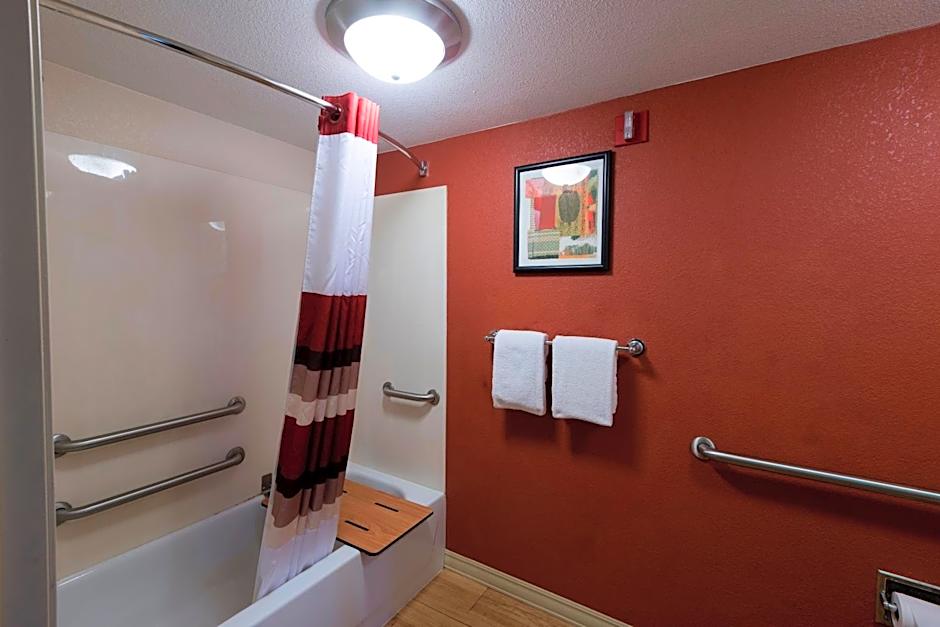 Red Roof Inn Dayton North Airport