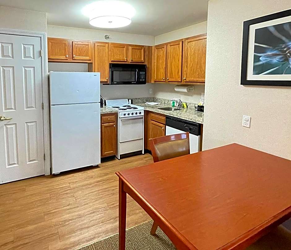 Smart Suites, an Ascend Collection Hotel