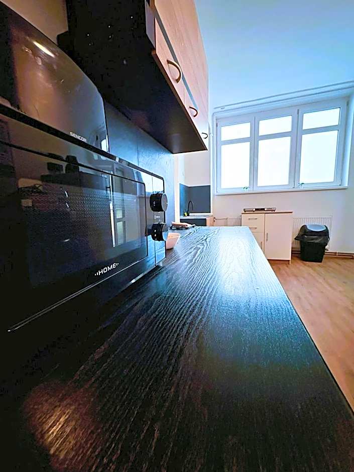 Black Style ROOMS Moravske namesti
