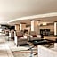Hilton Orrington / Evanston