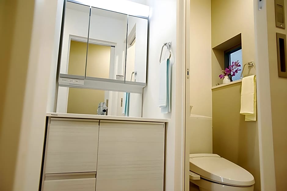 Poly Hostel Osaka