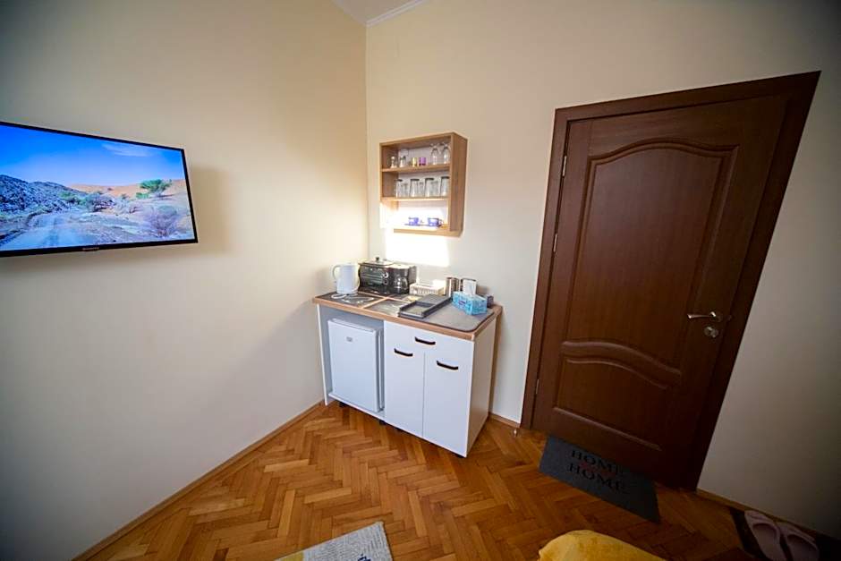 Happy Mood Apartments