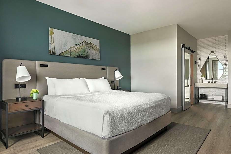 Hotel Alba Tampa, Tapestry Collection By Hilton