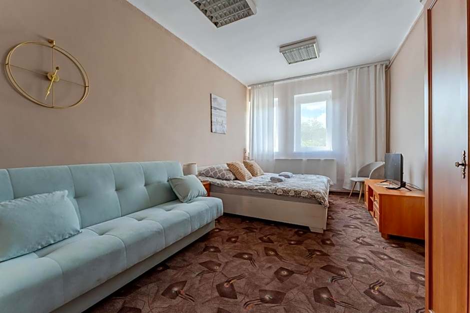 Hostelio - Tanie i komfortowe pokoje, parking, sklep na miejscu