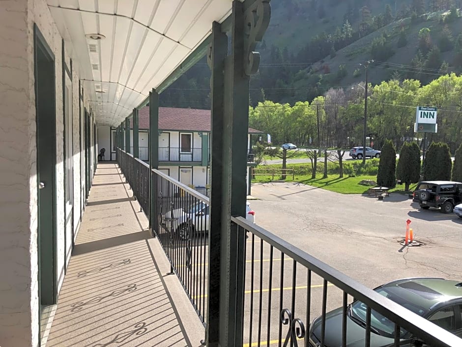 Chase Country Inn