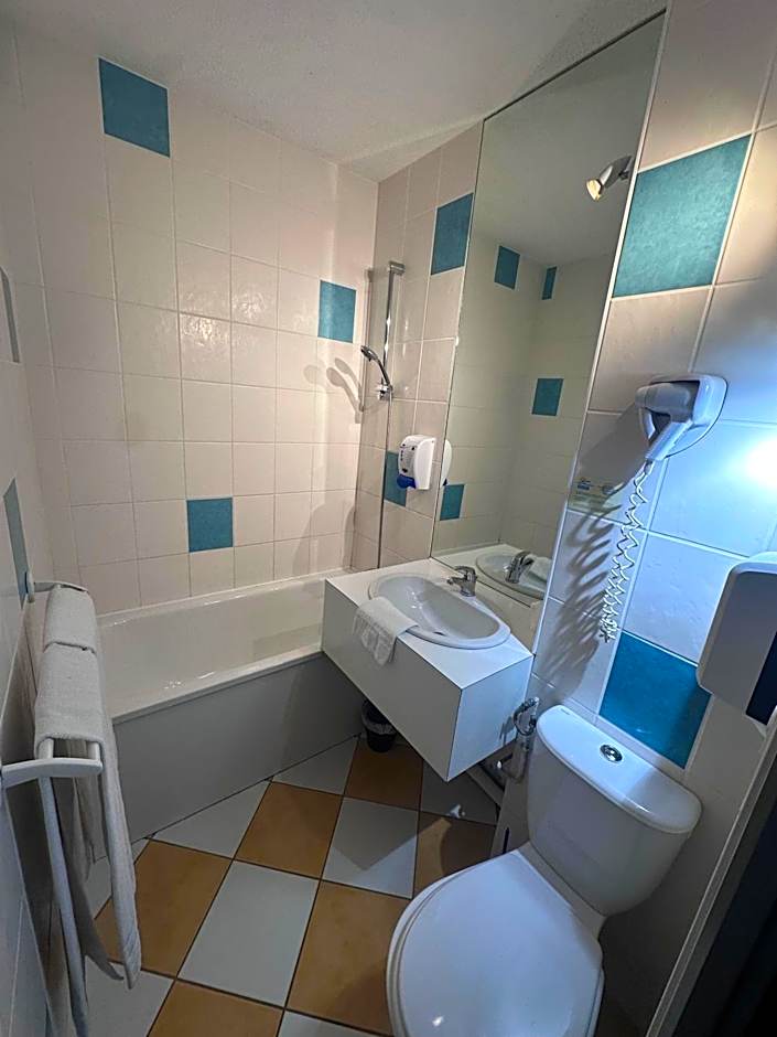 Agape Hotel Niort- Bessines