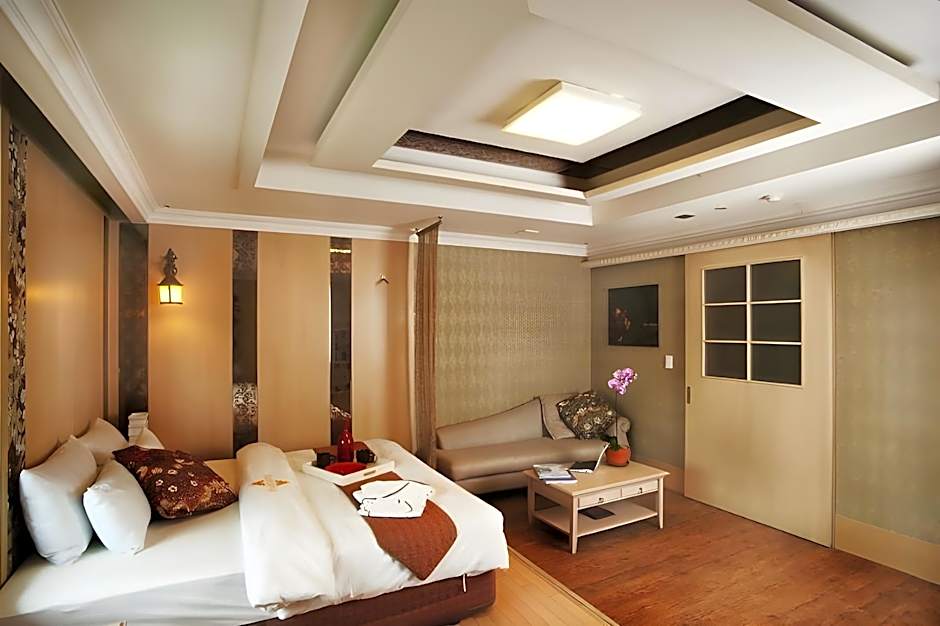 Polaris Hotel
