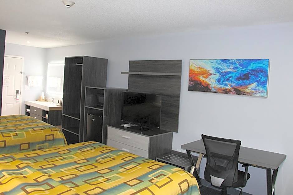 Douglas Inn & Suites Cleveland