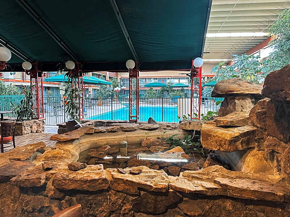 Clarion Inn
