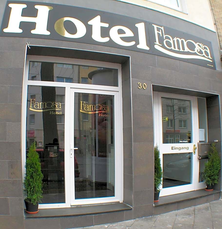 Hotel Famosa