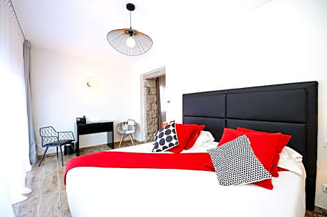 Suite with Mountain View