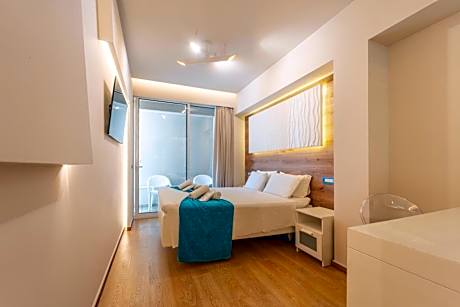 No View Balcony Room