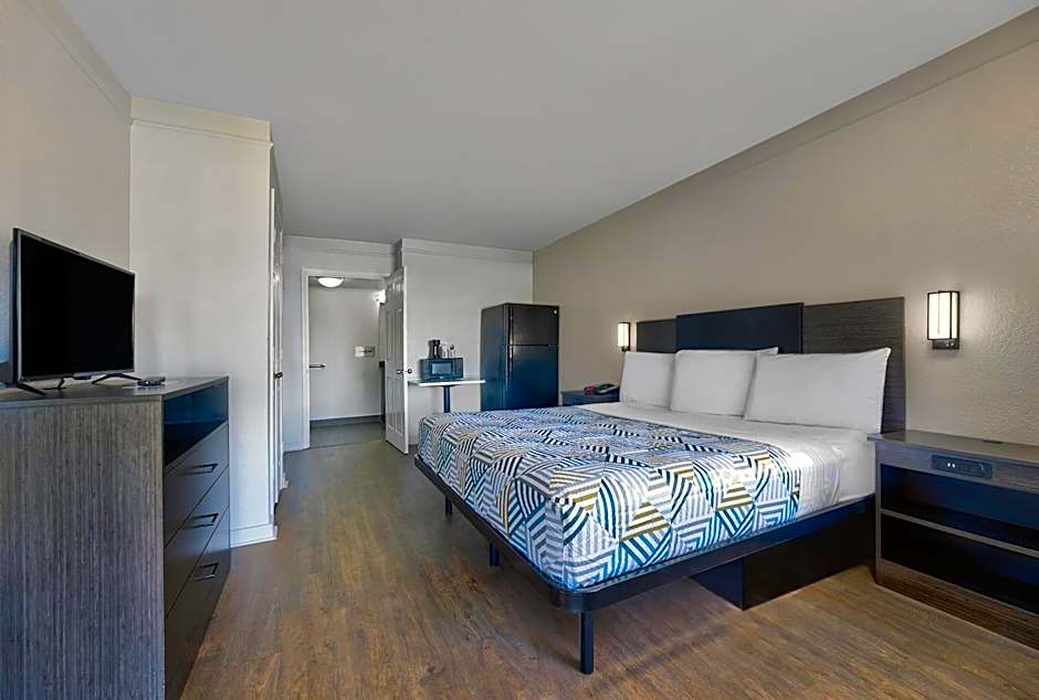 Motel 6 Montgomery, AL - Eastern Blvd.