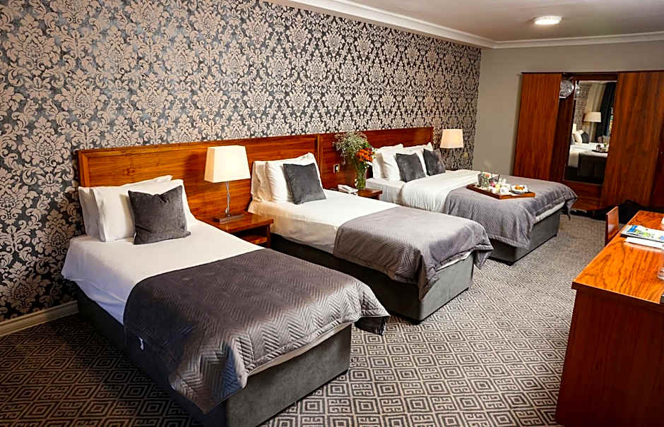 The Lakeside Hotel & Leisure Centre