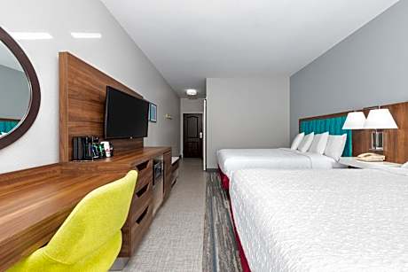 2 Queen Beds Nonsmoking