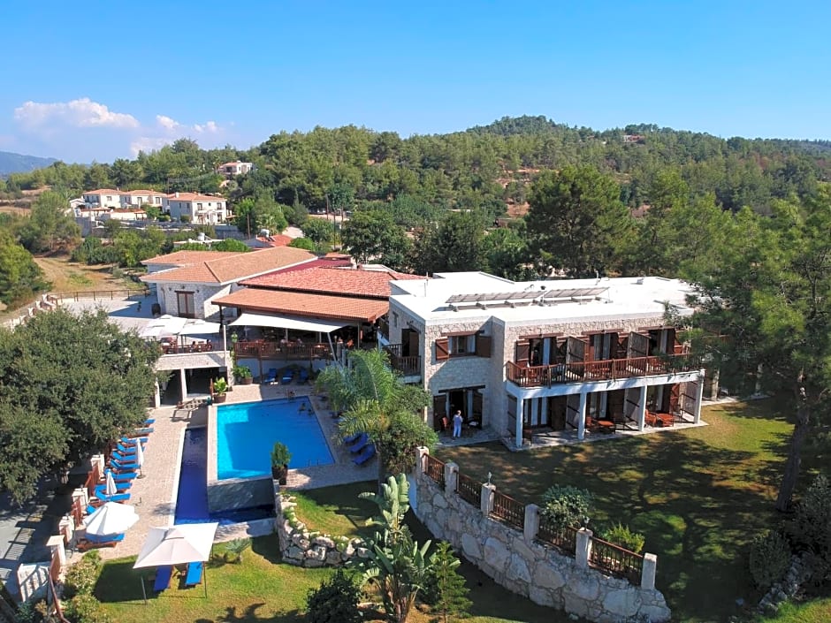 Demetriou Paradisos Hills Hotel