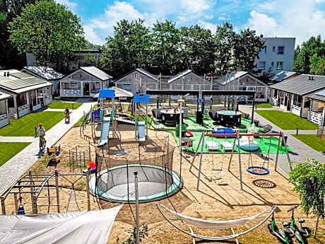 CAMP NORD Mielno Resort- komfortowe domki centrum