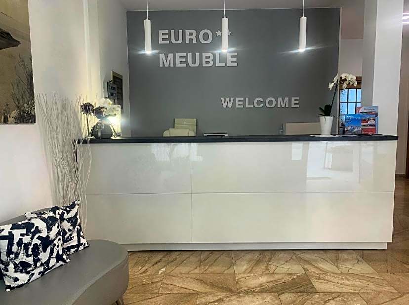 Euro Meublé
