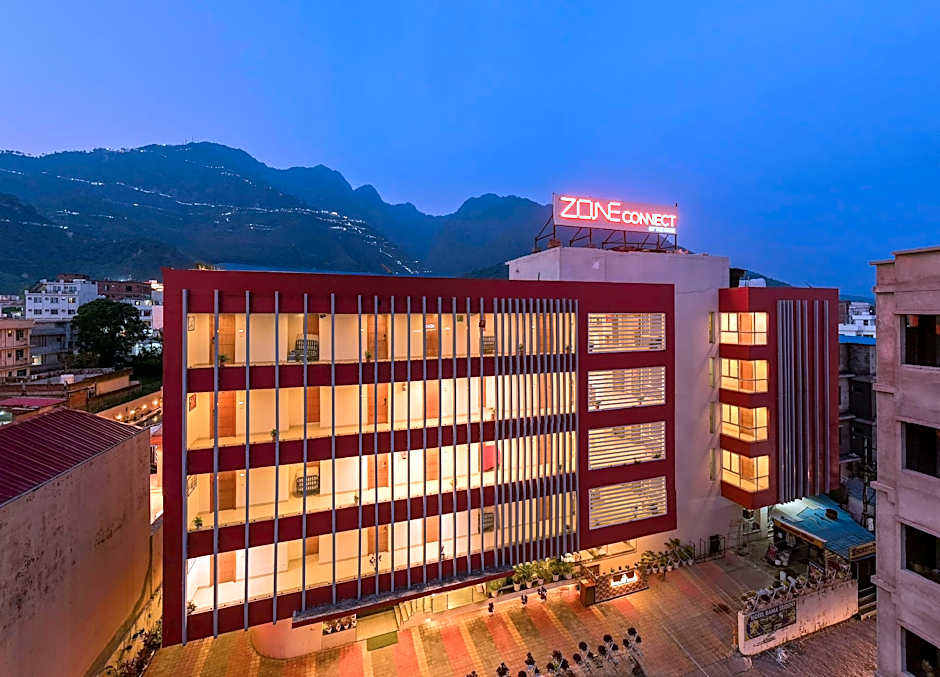 Zone Connect by the Park Katra