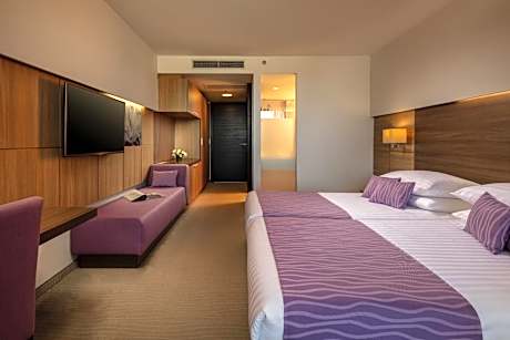 Standard Twin Room with Balcony