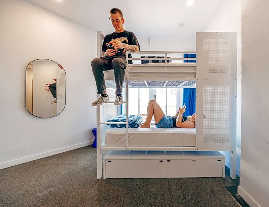 Maze Backpackers - Gold Coast