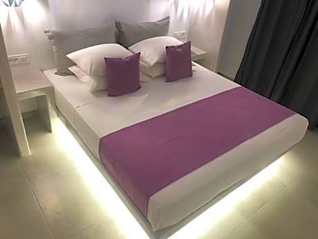 Suite with Terrace and Jacuzzi
